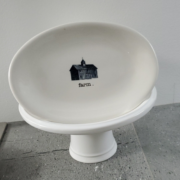 Rae Dunn White Ceramic Plate with Farmhouse Barn Design - Picture 1 of 4